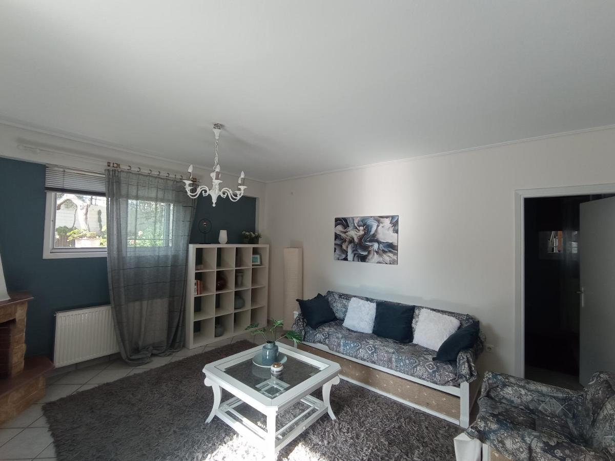 Апартаменти Flat With Garden Near Sea, Port And Airport Артеміда Екстер'єр фото