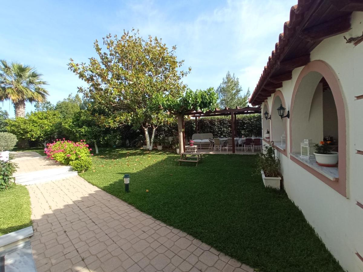 Апартаменти Flat With Garden Near Sea, Port And Airport Артеміда Екстер'єр фото